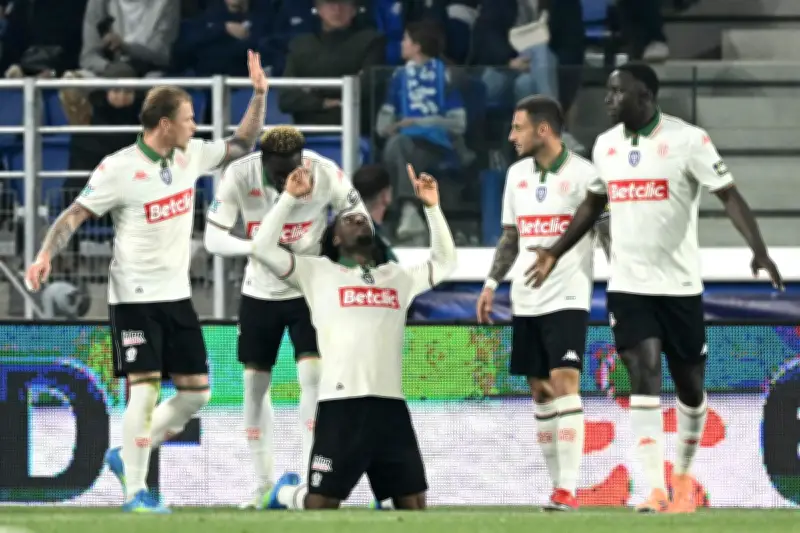 Lens affronte Nice en finale de la Coupe de France, une première historique en jeu