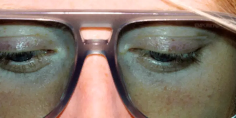 L'envolée des lunettes de soleil aviateur : un accessoire intemporel