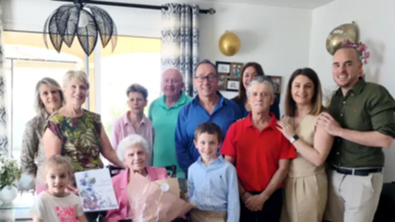 Les 100 ans de "Mémé Juju" fêtés en famille à Saint-Christol-lez-Alès