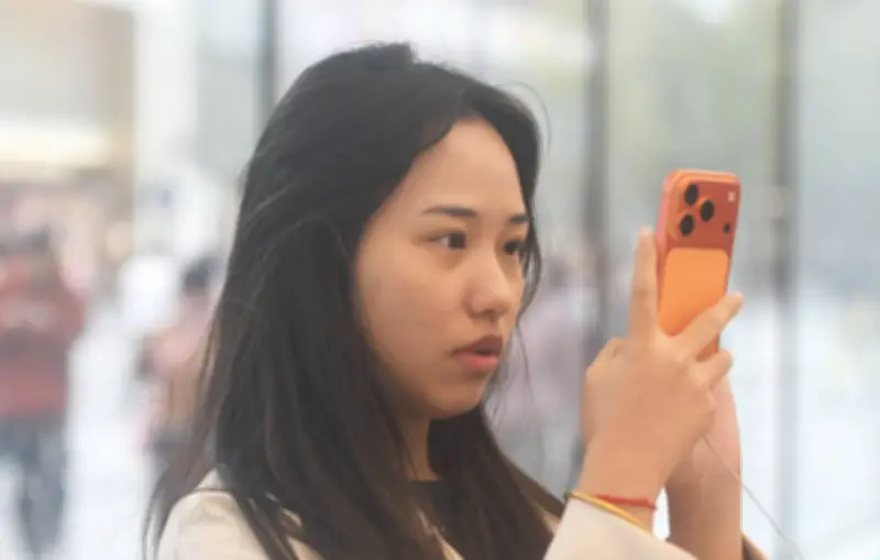 Les algorithmes ajustent-ils les prix selon votre smartphone ? Enquête sur le pricing dynamique