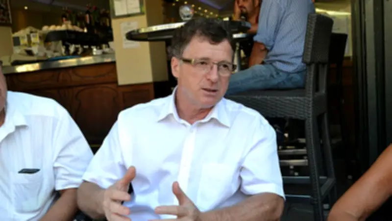 Les Amis de la Fondation pour la Mémoire de la déportation offrent un fonds documentaire aux archives du Gard