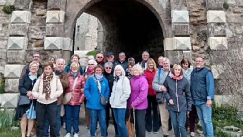 Les Amis de l'Âge d'or découvrent le château médiéval de Séverac-le-Château