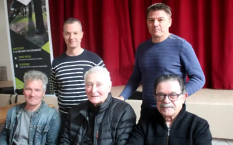 Les anciens papetiers de Tartas se réunissent à Bégaar pour évoquer leur association et l'usine