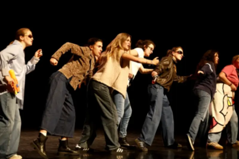 Les Didascalies 2025 : 300 lycéens célèbrent le théâtre et la danse en Dordogne