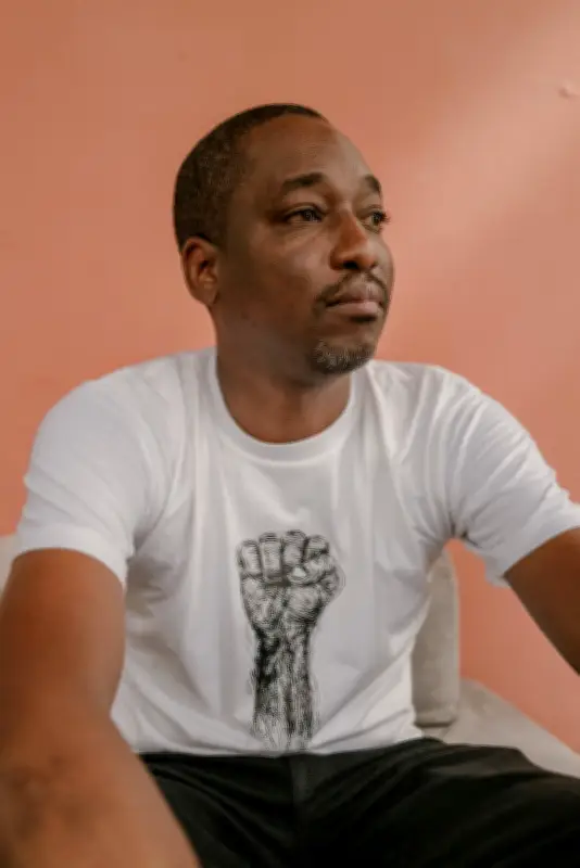 Les dissidents burkinabè en exil maintiennent la résistance face à la junte