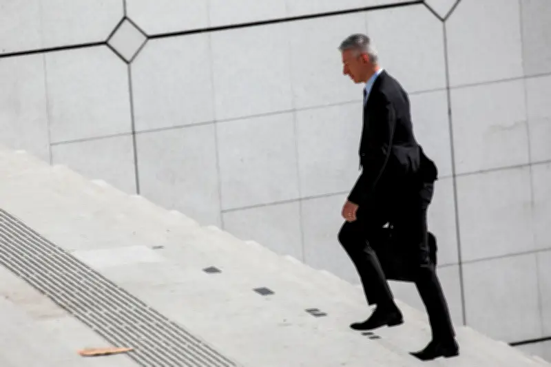 Les Français et le travail : une relation abîmée analysée par Anne de Guigné