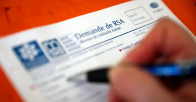 Les Français paradoxaux sur les aides sociales : 77% pour un plafonnement