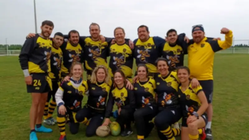 Les Frelons du RCBM champions du Gard en rugby toucher, qualifiés pour le régional