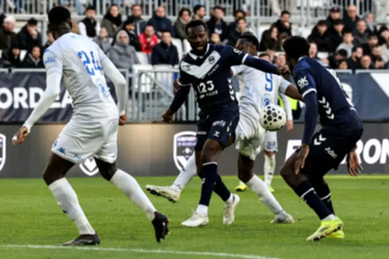 Les Girondins de Bordeaux retrouvent la victoire mais restent à distance du leader