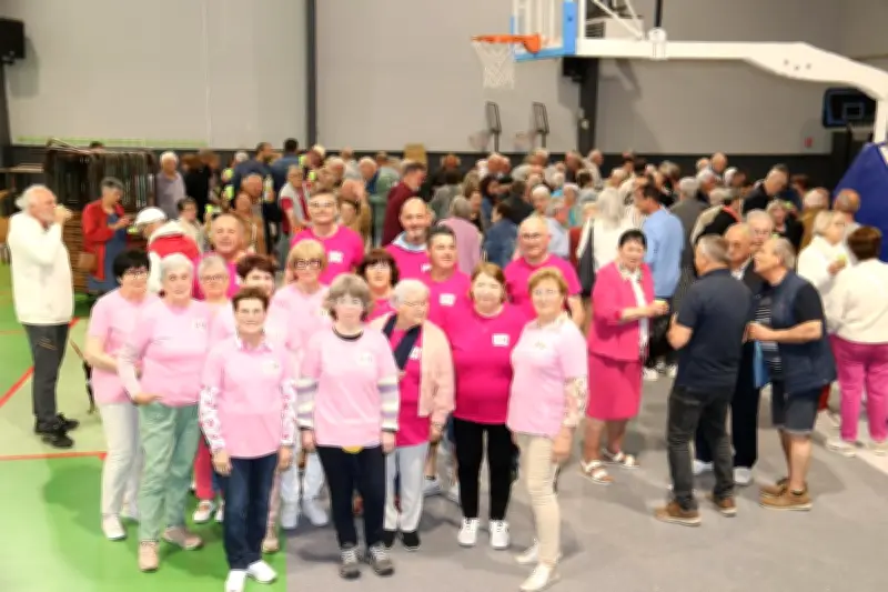 Les Joyeux Beloteurs versent 7 000 € à l'hôpital Bergonié
