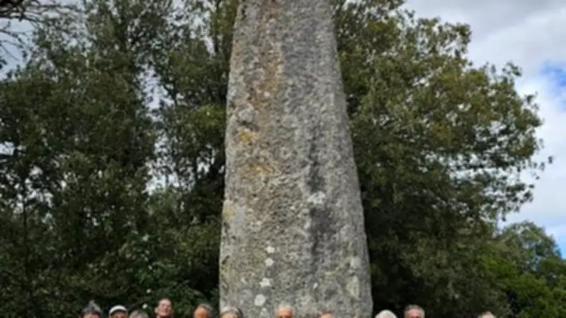 Les Joyeux Lurons : Randonnées et Jeux pour Tisser des Liens Sociaux à Saint-Privat-de-Champclos