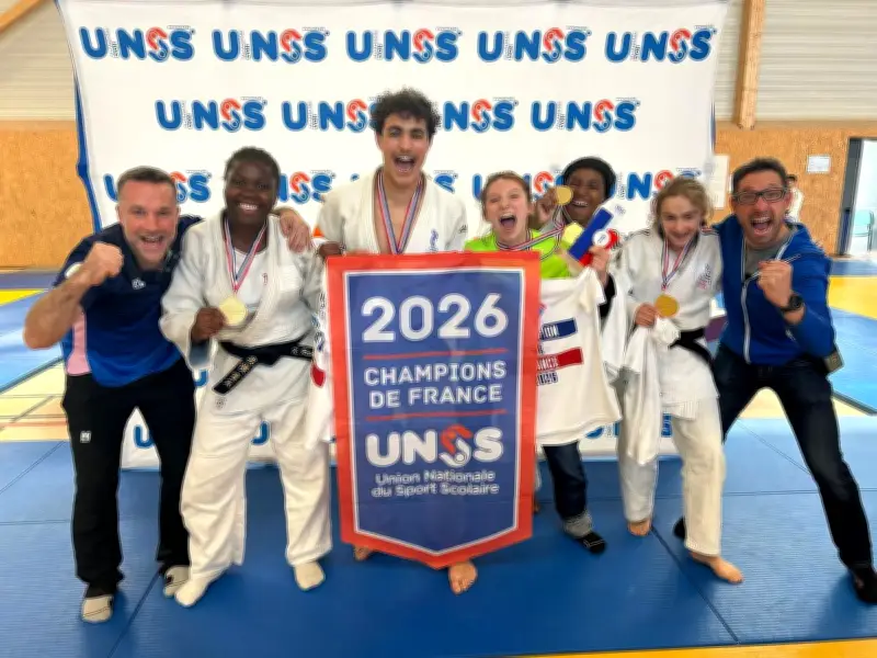 Les judokas du lycée des Iris champions de France UNSS par équipes