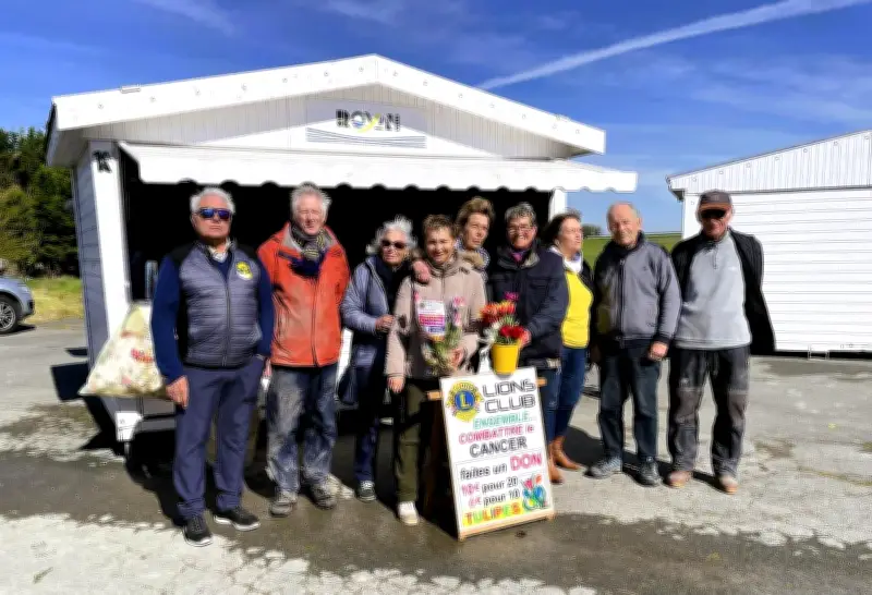 Les Lions Club vendent 5 800 bouquets pour soutenir l'oncologie à Royan