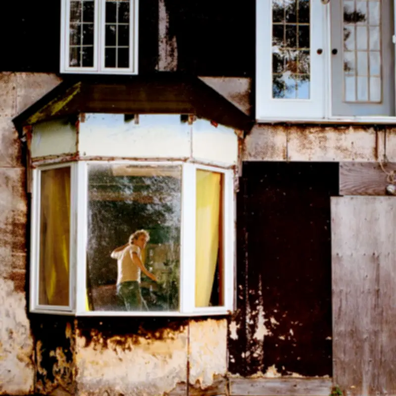 Les Louanges : « Parfois un cadre, on a besoin de le défoncer »