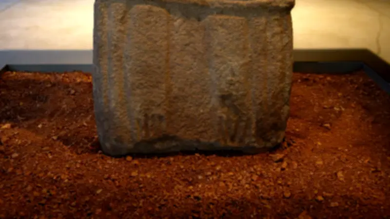 Les énigmatiques statues menhir de l'Uzège révèlent leurs secrets lors d'une conférence