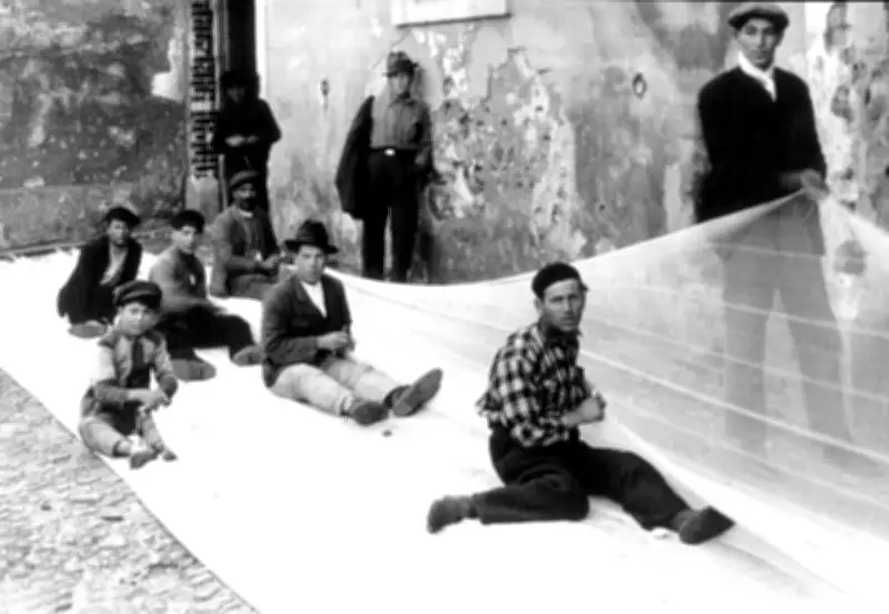 Les pêcheurs de Raul Brandão : le grand bleu en noir