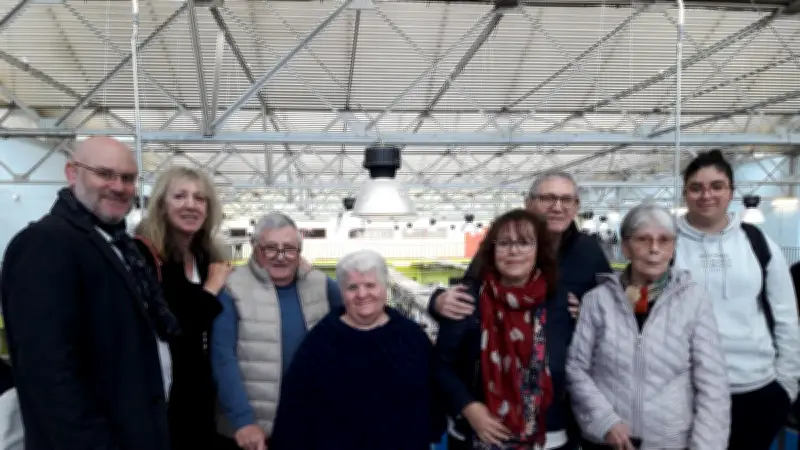 Les résidents d'Ehpad découvrent les ateliers créatifs du lycée Jean-Moulin à Béziers