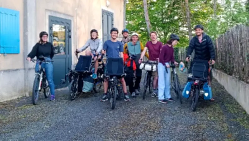 Les Sacoches du climat sensibilisent Montagnac-la-Crempse à l'environnement