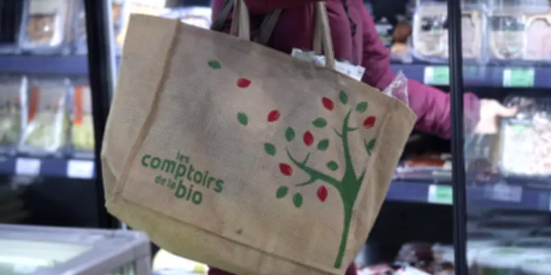 Les sanctions contre les magasins bio profitent aux géants de la distribution