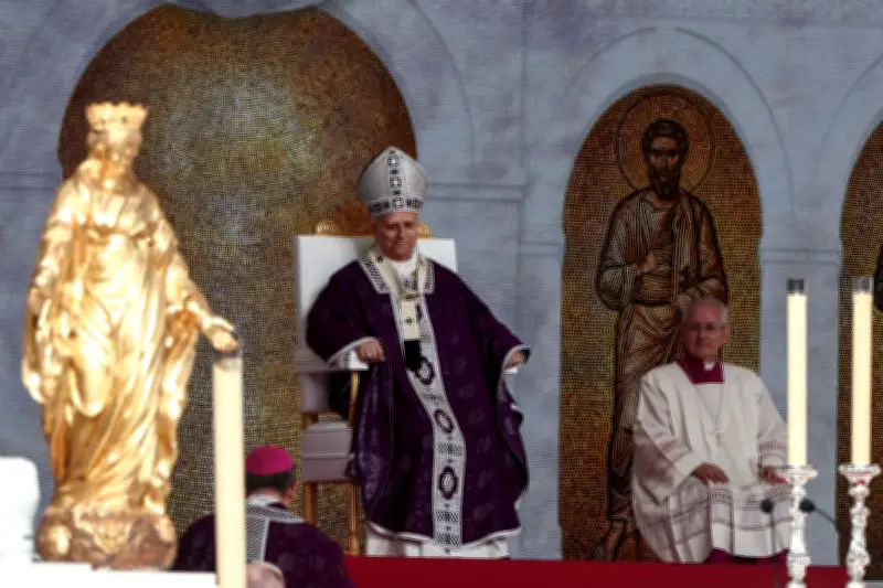 Les voyages pontificaux : une mécanique complexe pour une diplomatie mondiale