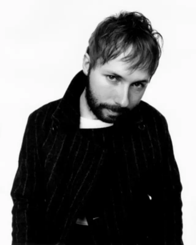 Lewis Ofman : le grand carambolage musical entre pop et électro