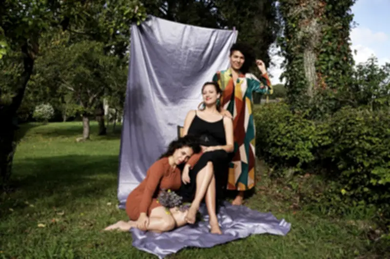 Leyeli, trio polyglotte, enchante Mugron avec ses musiques du monde le 24 avril