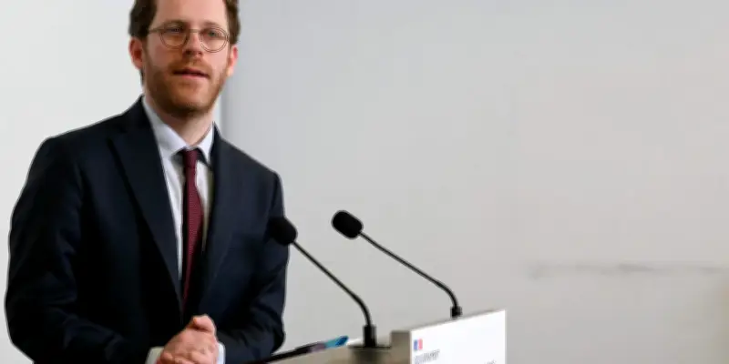 L'IA dans la fonction publique : le gouvernement veut établir un cadre d'urgence