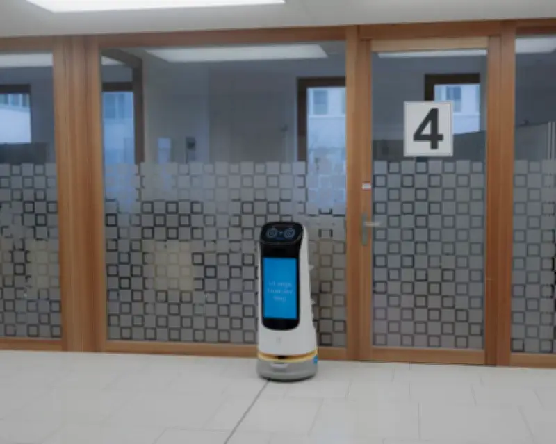 L'IA qualifiée d'immigrée pour mieux robotiser les humains : une stratégie dangereuse