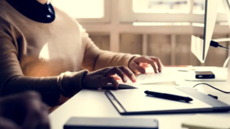 L'IA va transformer une profession sur huit en France selon une étude de Coface