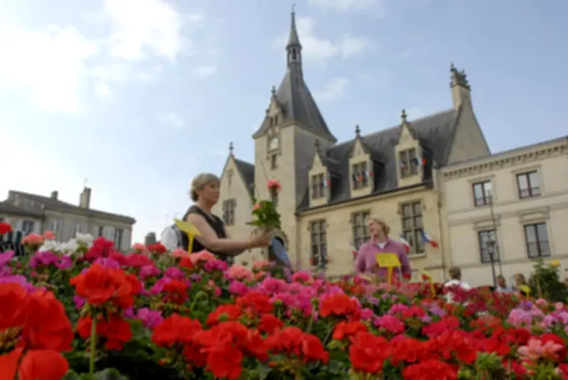 Libourne célèbre le printemps avec sa Foire aux fleurs et aux miels