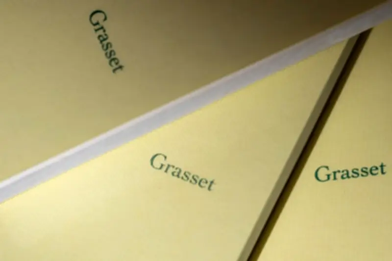 Limogeage d'Olivier Nora chez Grasset : un acte qui inquiète la classe politique