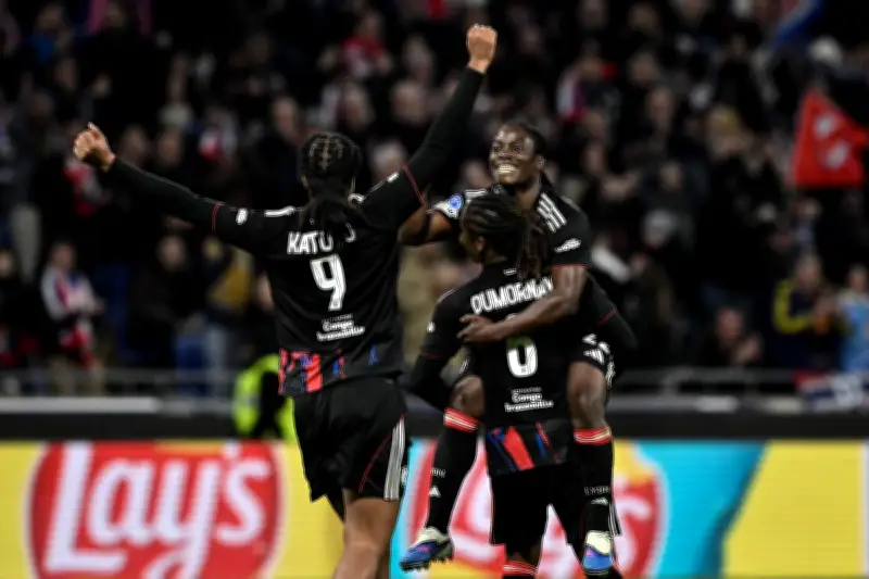 L'OL Lyonnes se qualifie pour les demi-finales de la Ligue des champions après un match difficile