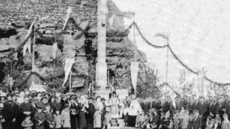 Lozère : l'histoire de la statue de Notre-Dame de Lourdes et la pierre sacrée de 1954