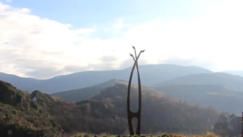Lozère : vide-greniers, marché de producteurs et sculptures