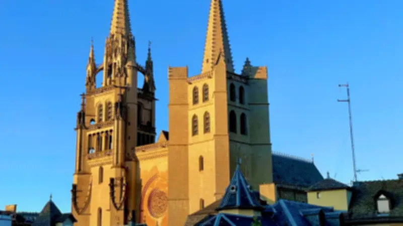 Lozère : Visite de la cathédrale de Mende et assemblée des amis des moulins