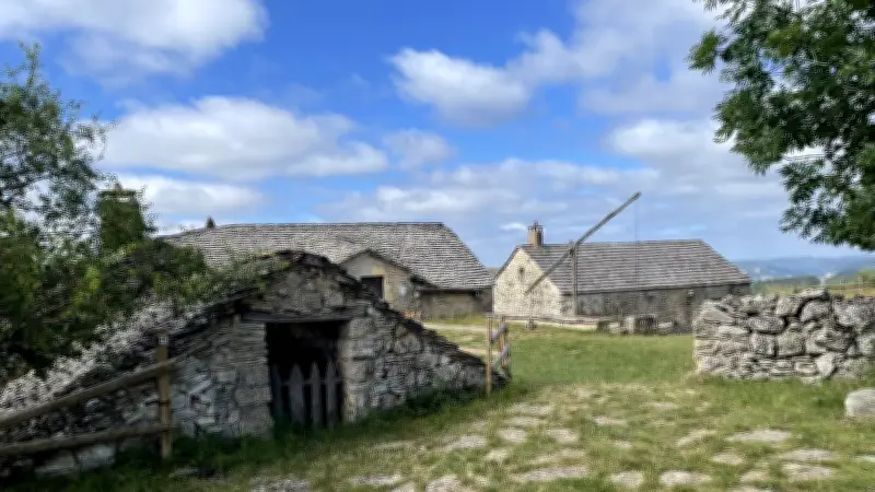 Lozère : visites, manga et contes à Meyrueis et La Canourgue
