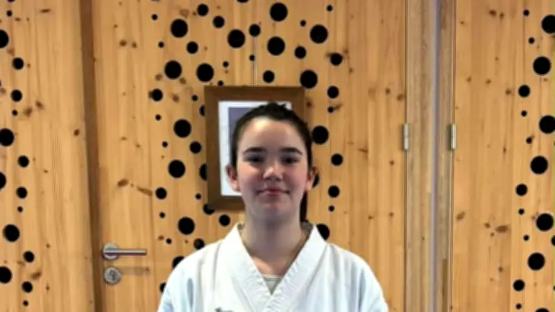 Lyna Meynard, 14 ans, obtient sa ceinture noire de karaté à Langlade