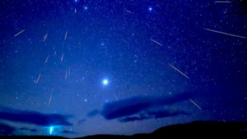 Lyrides 2026 : pic cette nuit, comment observer les étoiles filantes ?