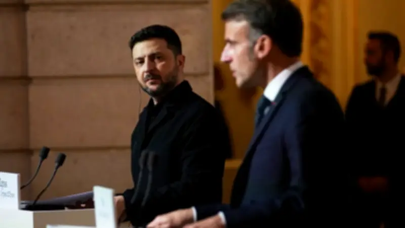 Macron : aucun plan de paix sans Kiev et l'Europe, la vraie dictature est russe