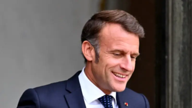 Macron change de ton sur l'Algérie : il veut plus de fermeté