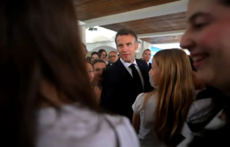 Macron à Chypre : l'Europe doit assurer sa propre défense