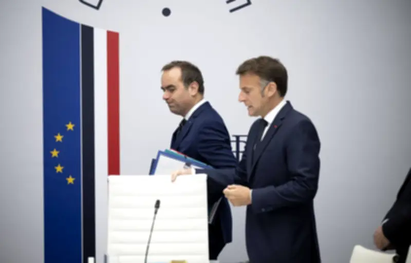 Macron et Lecornu en chute libre : les cotes de popularité s'effondrent en avril