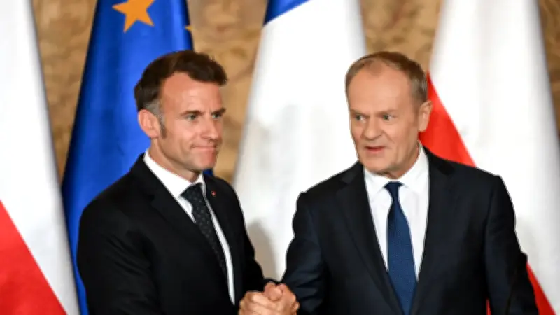 Macron et Tusk renforcent la coopération militaire franco-polonaise à Gdansk