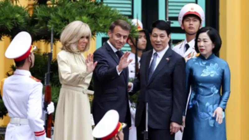 Macron à Hanoï : 9 milliards d'euros de contrats signés avec le Vietnam