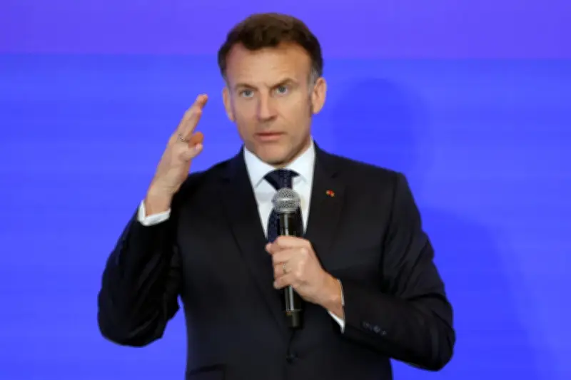 Macron répond à Trump : « Inélégant », « irréaliste », « ça parle trop »