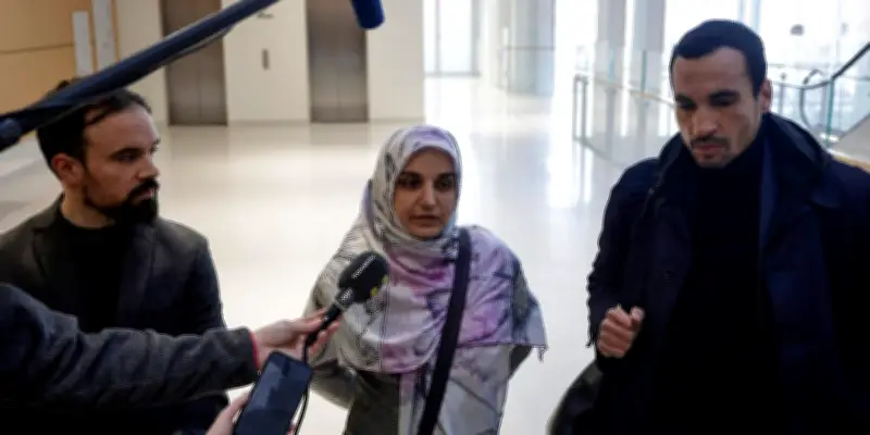 Mahdieh Esfandiari libérée en France et de retour en Iran après l'affaire Kohler-Paris