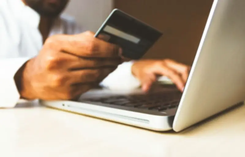 Mai 2025 : jours fériés et risques de retard de virements bancaires