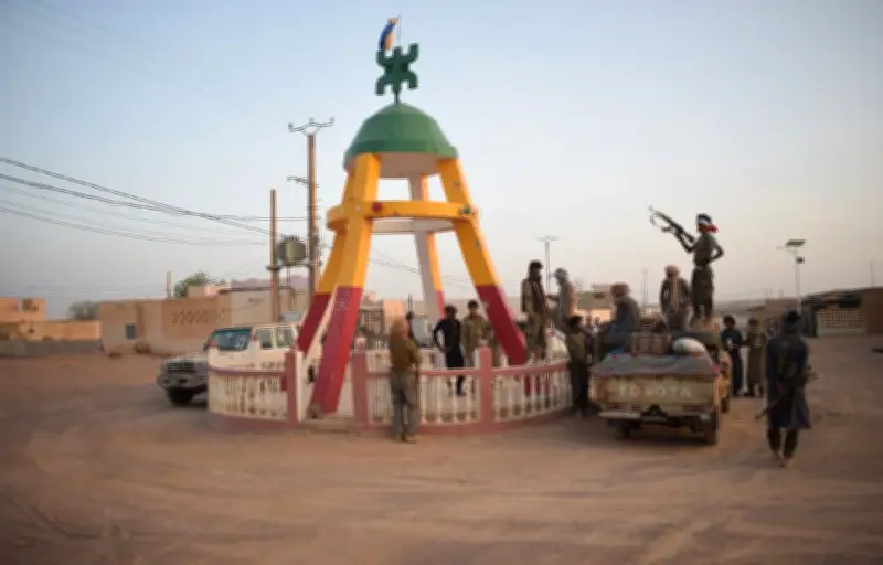 Mali: calme précaire après l'offensive djihadiste, la junte fragilisée