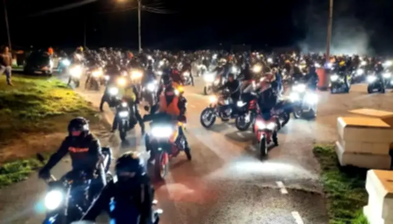 Manifestation motarde maintenue à Bordeaux malgré des échanges avec la mairie