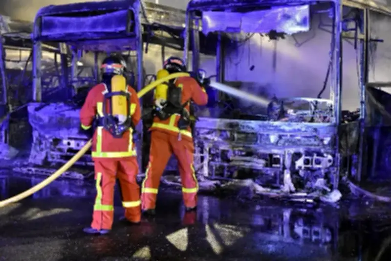 Manosque : sept bus détruits par un incendie dans un entrepôt